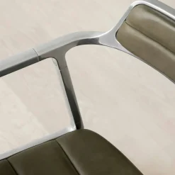 452 Snurrstol Med Fötter, Polerat Aluminium / Grönt Läder