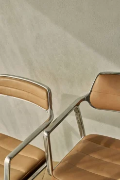 453+ Snurrstol, Polerad Aluminium / Kamelfärgat Läder