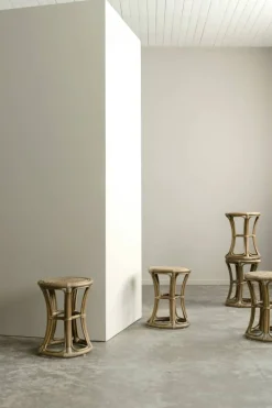 Bella Pall, Antique