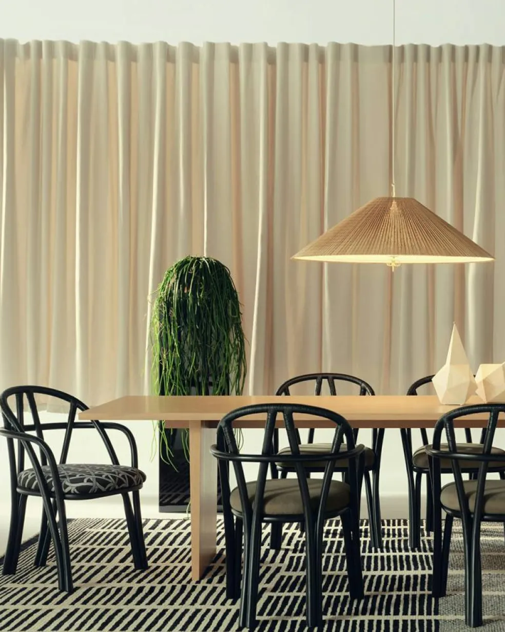 Bistra Matsalsstol, Ebony / Reales Pattern 003