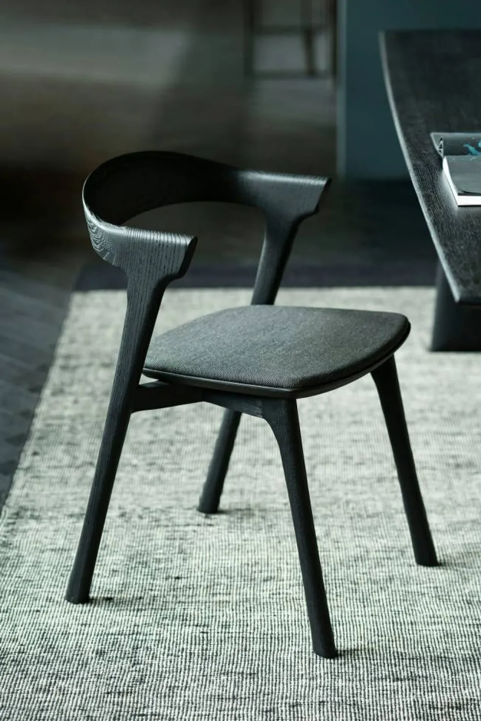 Bok Stol, Mörkbetsad Ek / Soft Black