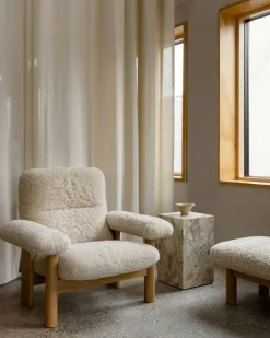Brasilia Fåtölj, Naturlig Ek / Sheepskin Nature