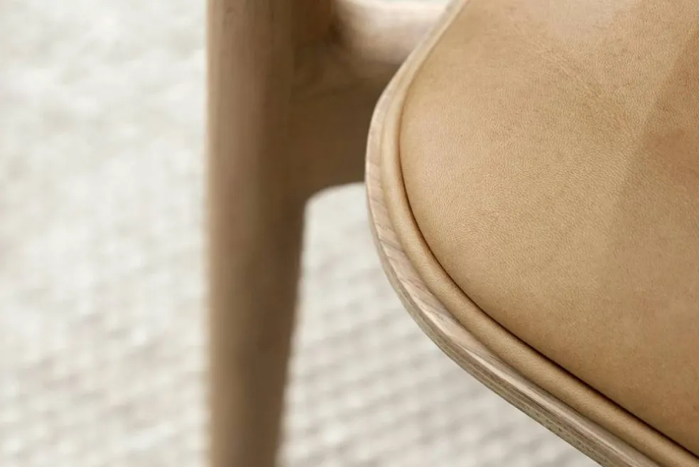 Cabin Loungefåtölj, Ljus Ek / Sand Läder