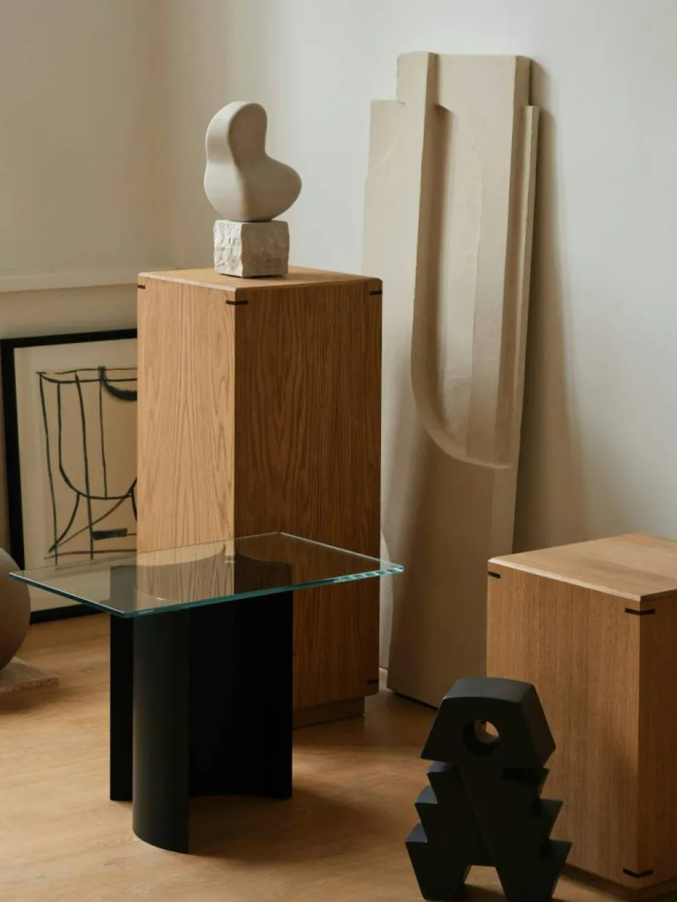 Curated Sidobord, Svart