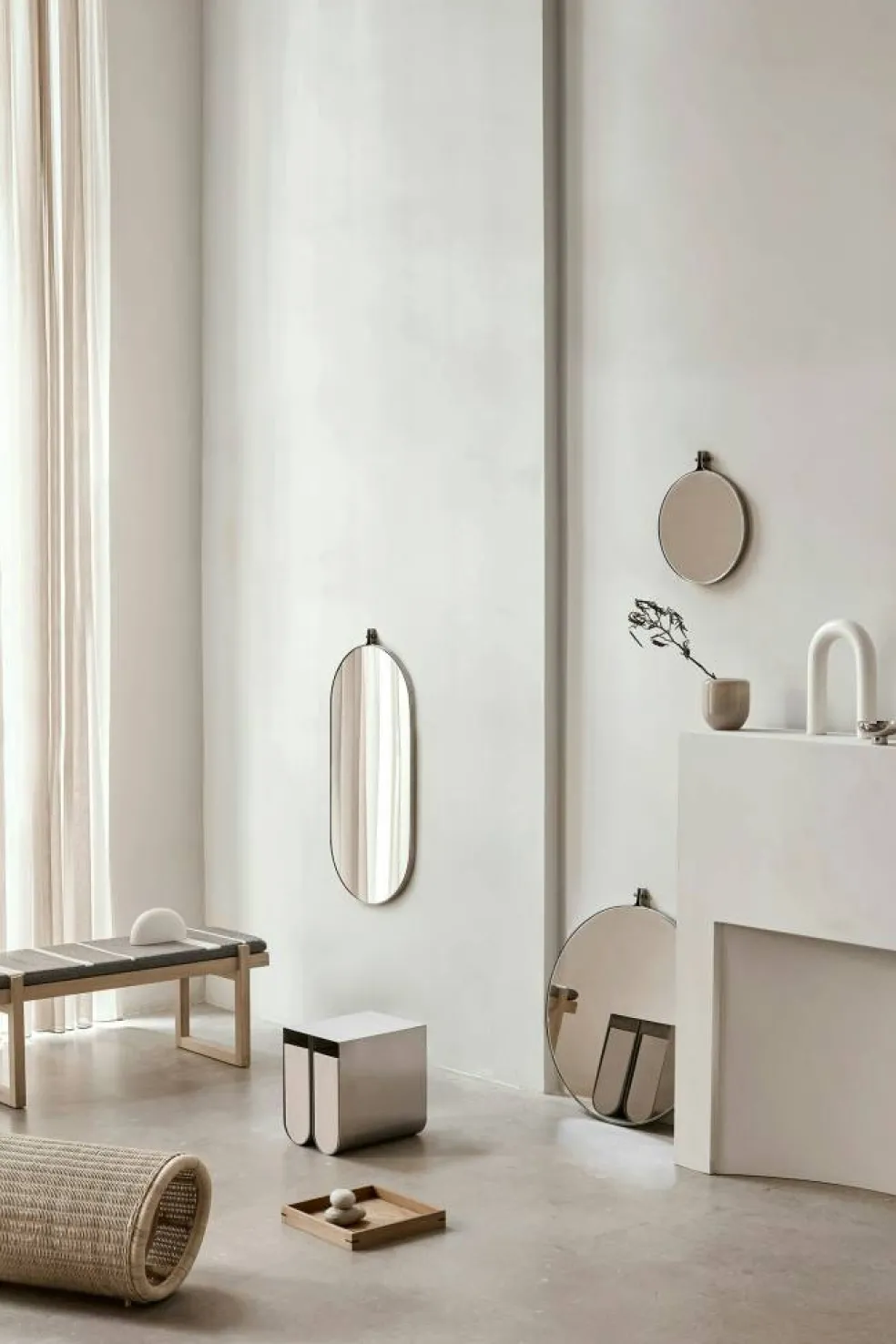 Curved Sidobord, Rostfritt Stål