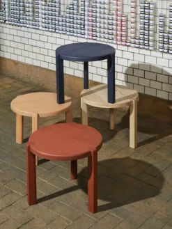 D108 Ragnesminde Soffbord, Carmine Red