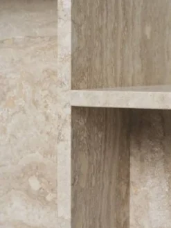 Distinct Sidobord, Travertine Sand