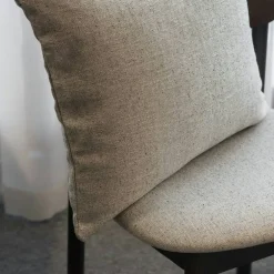 Elephant Stol, Mörk Ek / Beige Breeze