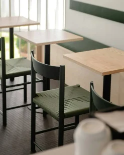 F Stol, Grönlackad Ask / Grönt Vävband