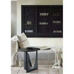 Geometric Sidobord, Svart Ek