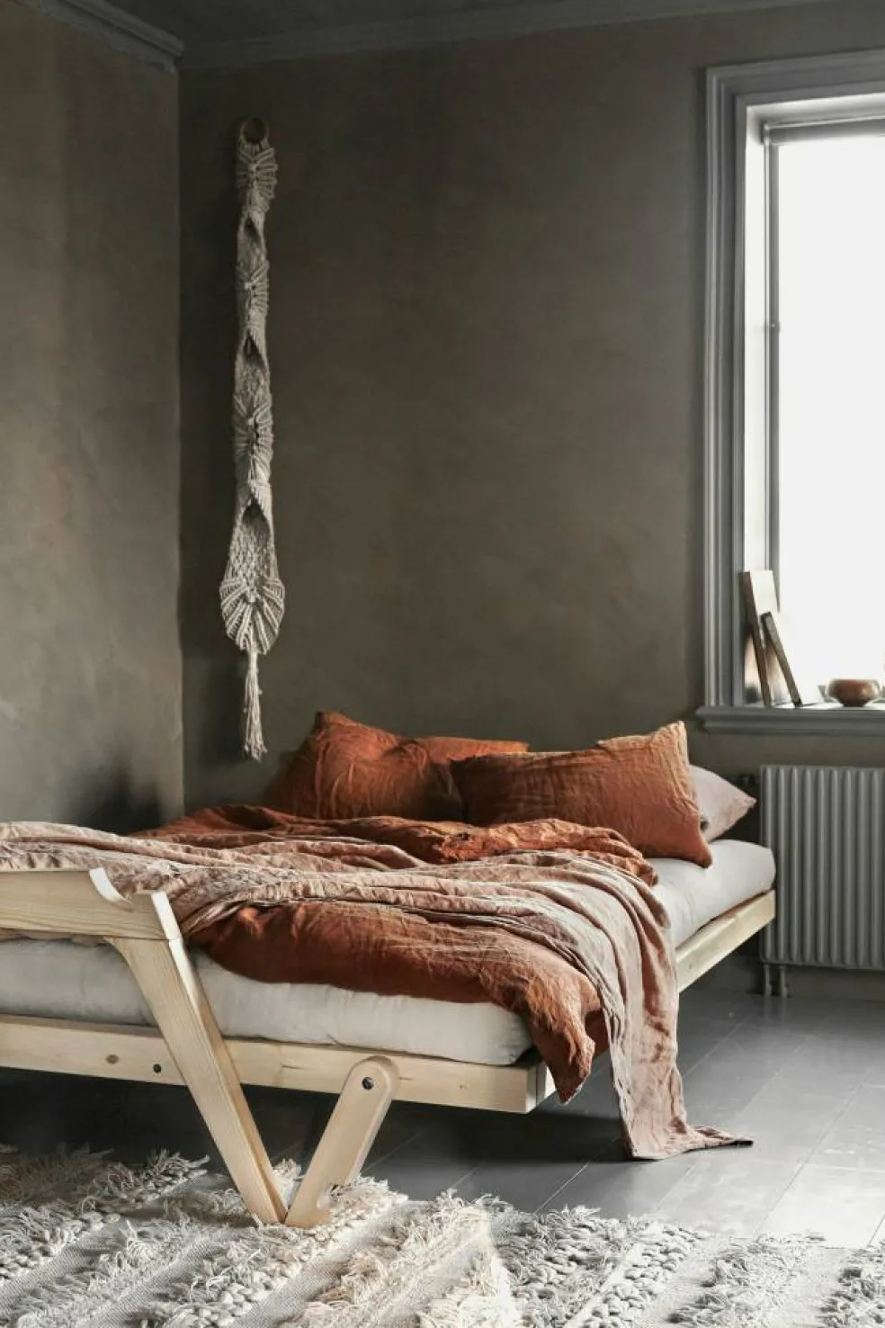 Grab Bäddsoffa Med Madrass, Klarlackad / Linen