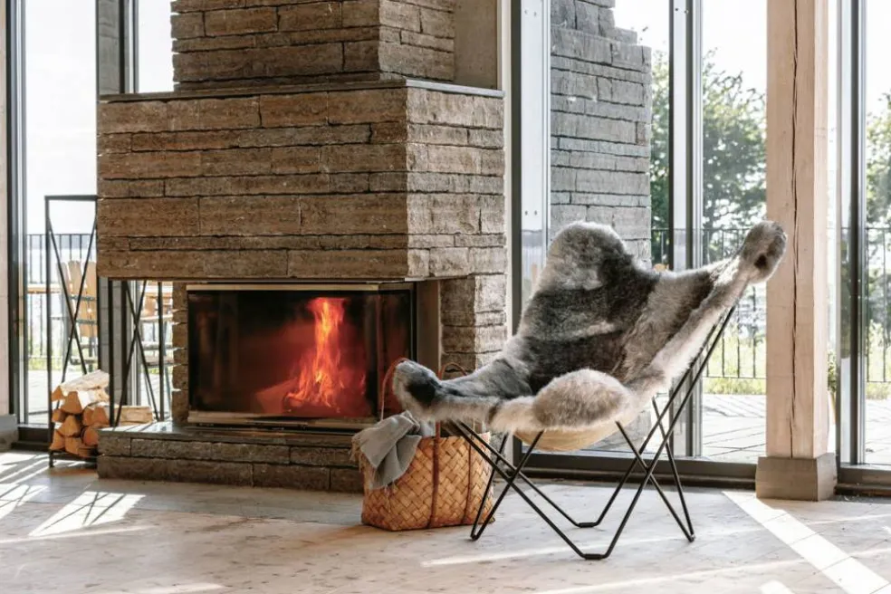 Iceland Mariposa Butterfly Chair, Shorn Grey/Black