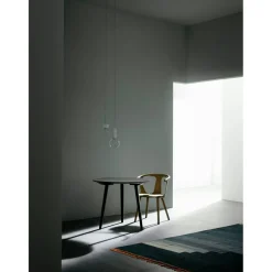 In Between Bord SK3, Svartlackad Ek