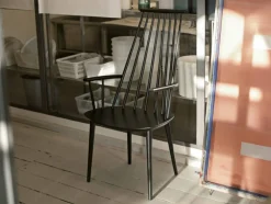 J110 Karmstol, Svart