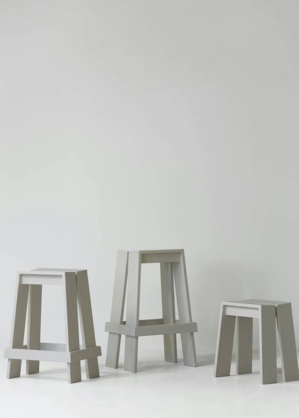 Let Barstol 65 cm, Ljusgrå