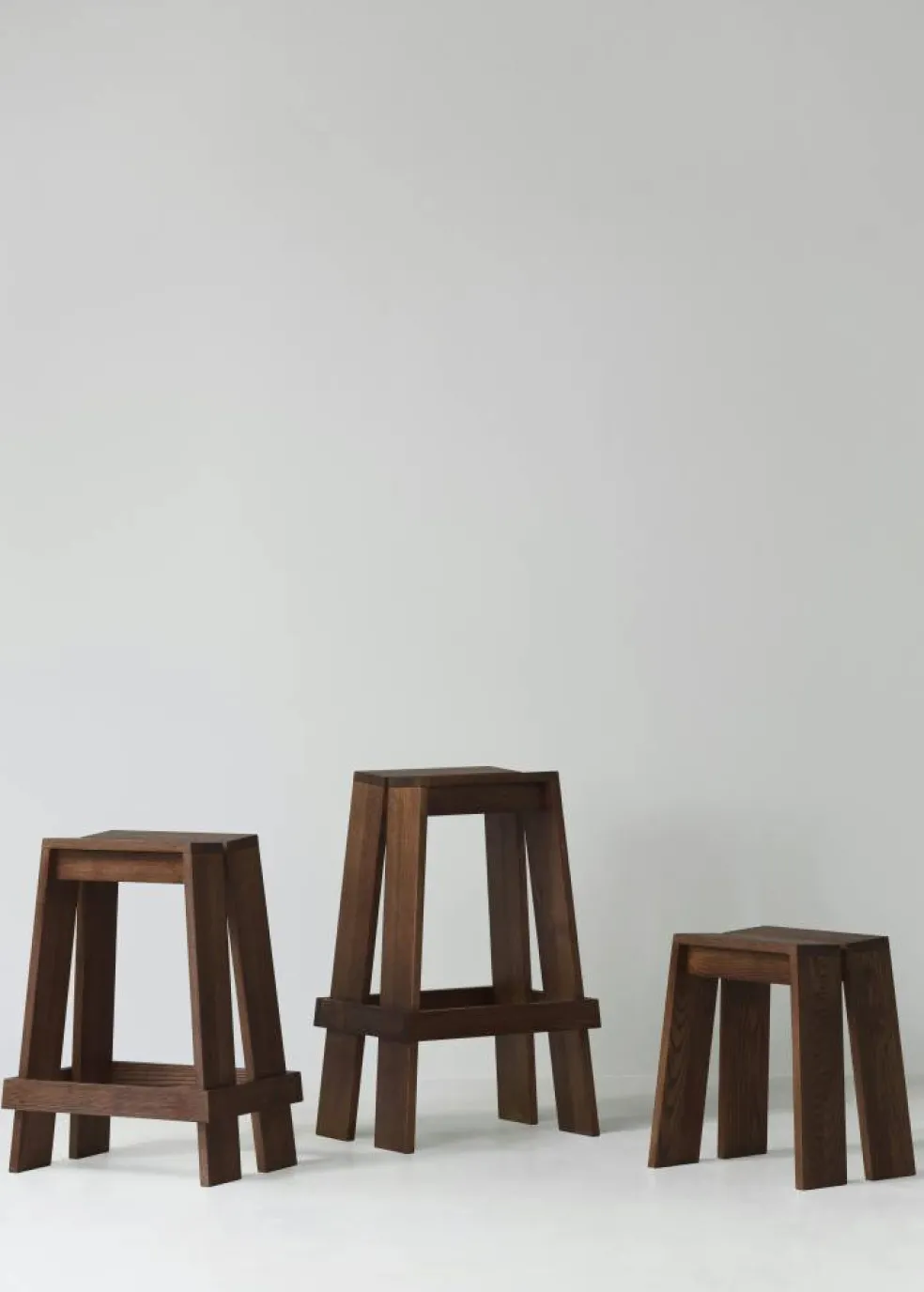 Let Barstol 65 cm, Mörkbetsad Ask