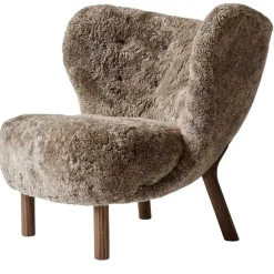 Little Petra VB1 Loungestol, Fårskinn Sahara / Valnöt