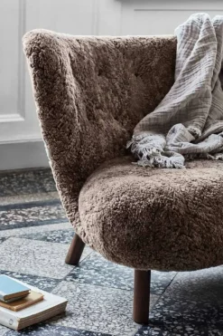 Little Petra VB1 Loungestol Set, Fårskinn Sahara / Valnöt