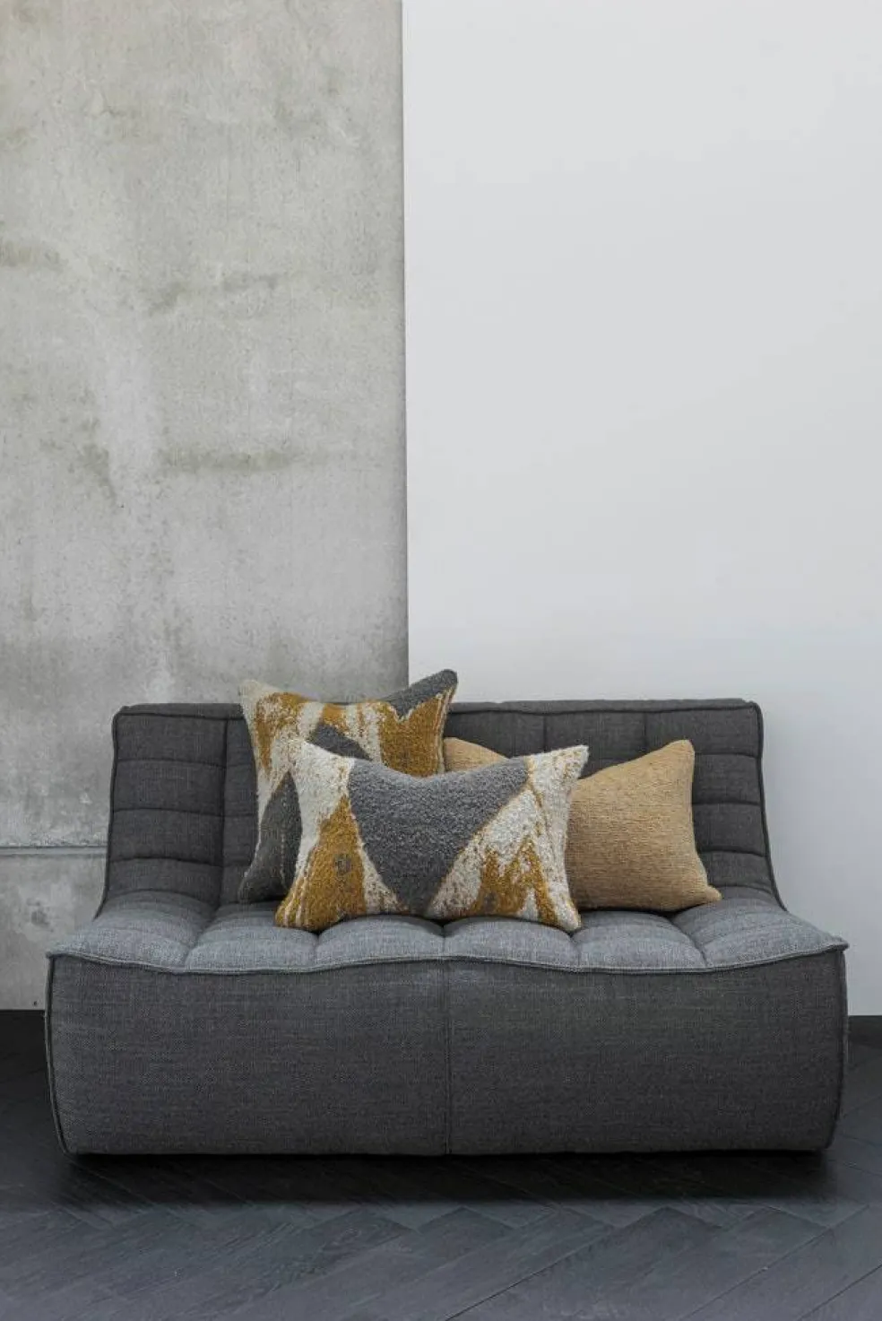 N701 Soffa, Mörkgrå 2-Sits