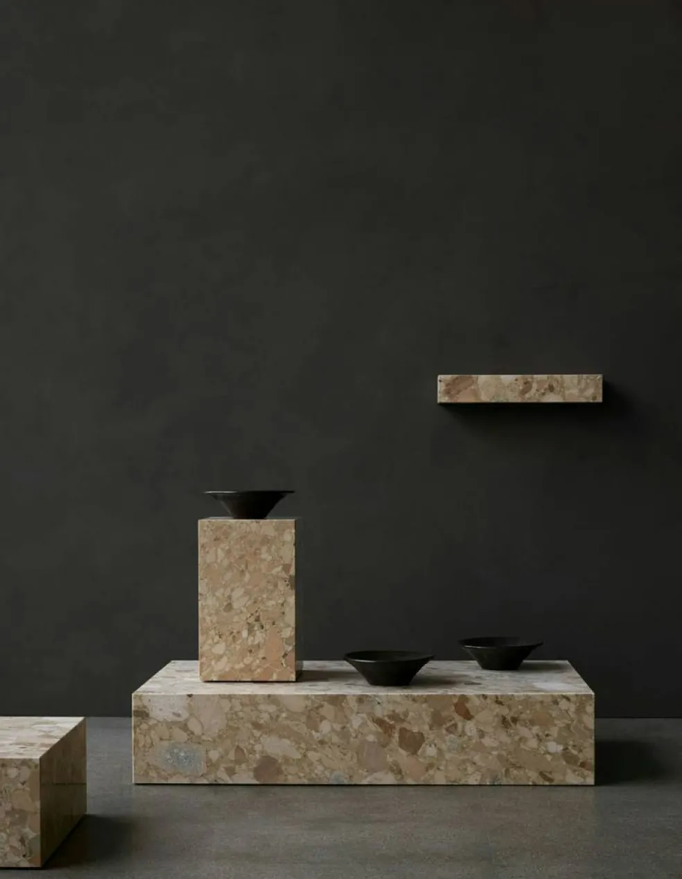 Plinth Tall Sidobord 51x30 cm, Kunis Breccia Marmor