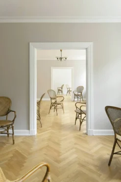Rossini Karmstol, Antique