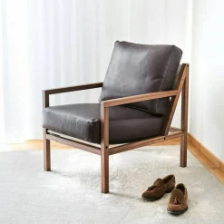 Seventy Five Wood Fåtölj, Valnöt / Läder