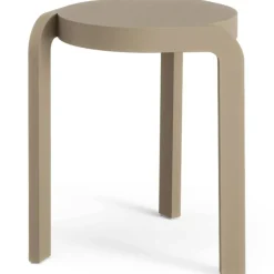 Spin Pall, Nutmeg