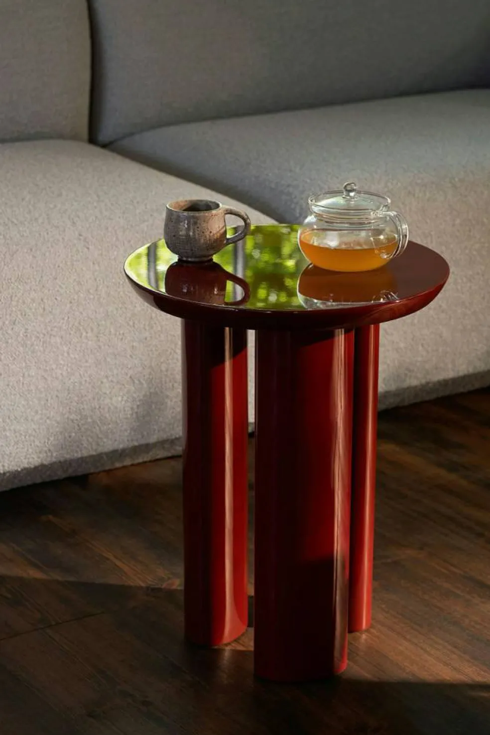 Tung JA3 Sidobord Ø 38 cm, Vinröd